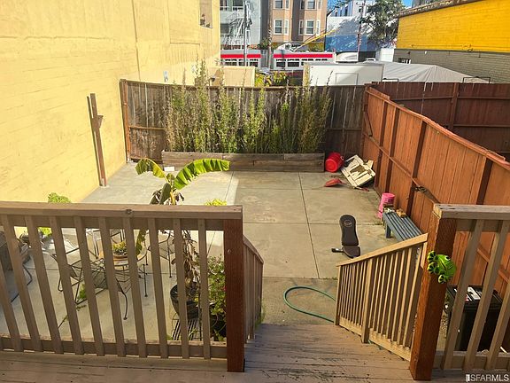 4th image of 119 San Carlos St