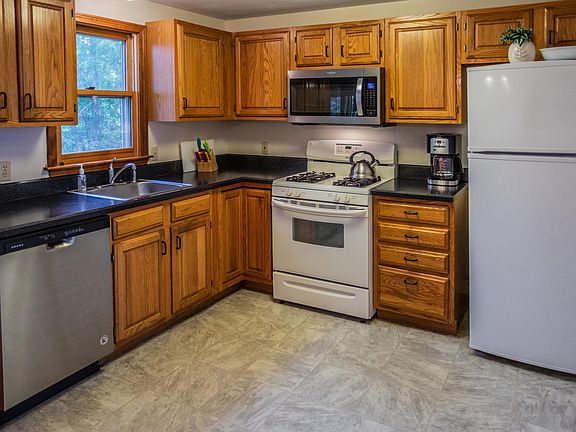 5th image of 6 Washburn Place