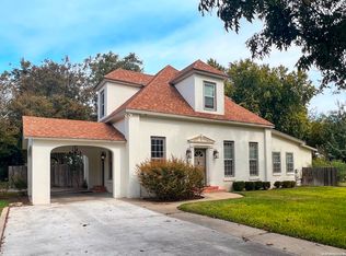 1007 Avenue N, Hondo, TX 78861