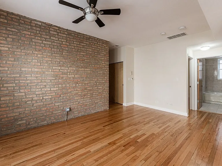 1334 W Estes Ave #2S — Photo 6