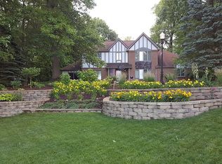 51971 Westwood Forest Dr, South Bend, IN 46628