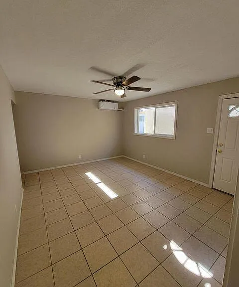 3909 Harrison Ave #6 — Photo 2