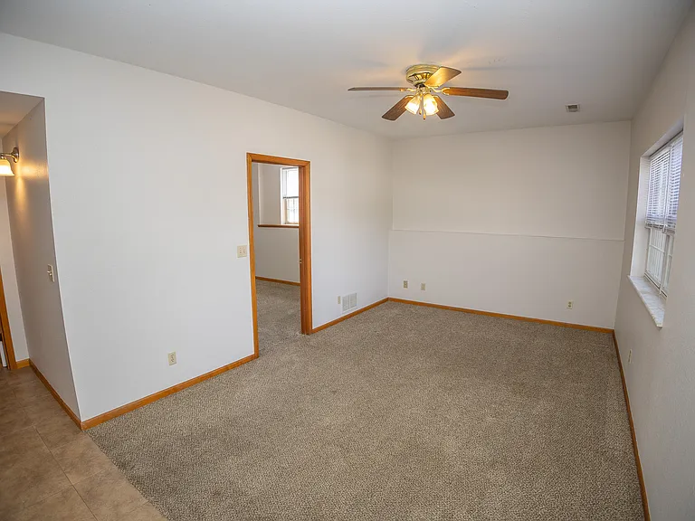 305 Tanner Bridge Ct #B — Photo 19