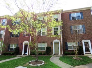 12426 Oak Rail Ln, Fairfax, VA 22033
