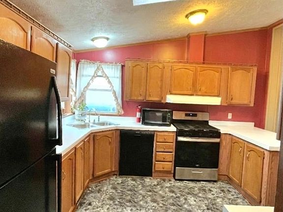 3rd image of 48270 Southfork Rd