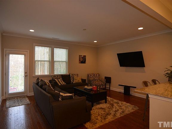 5th image of 337 Rubrum Dr