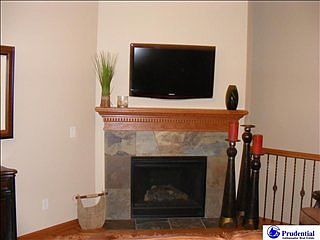 5th image of 1427 N Lincoln Ave