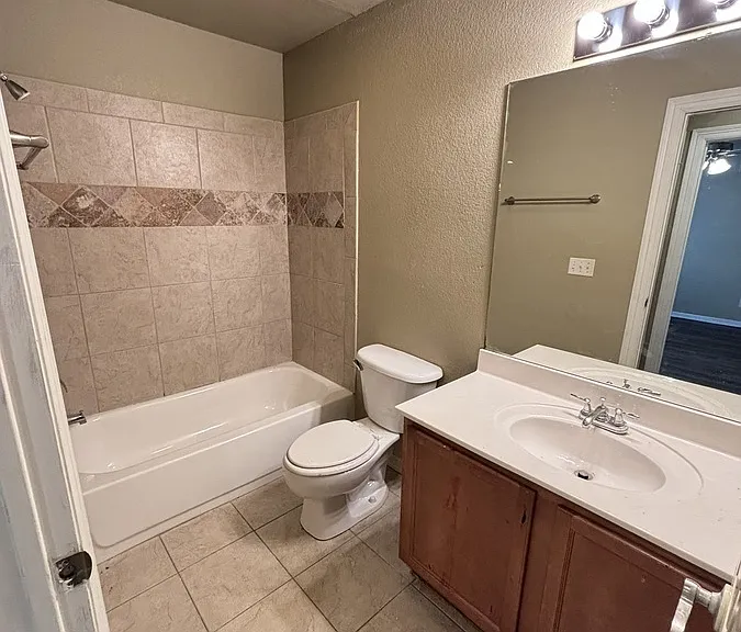 114 S Ray Ave — Photo 7