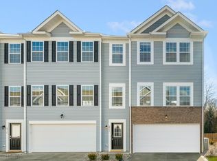 5976 Abernathy Ln, Columbus, OH 43232