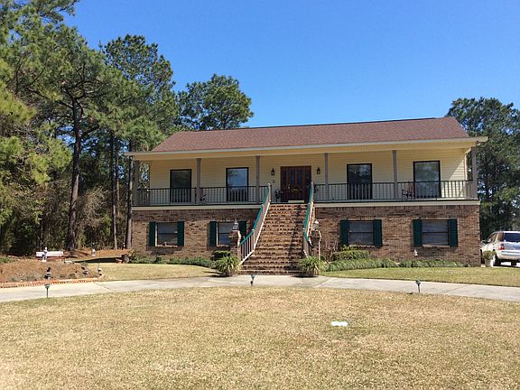 Vinyl/brick low maintenance 