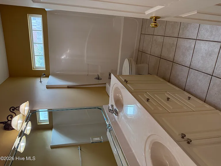 925 Woody Hill Cir — Photo 22