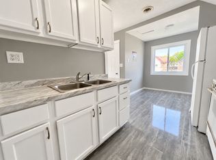 587 Charles Ave, Saint Paul, MN 55103