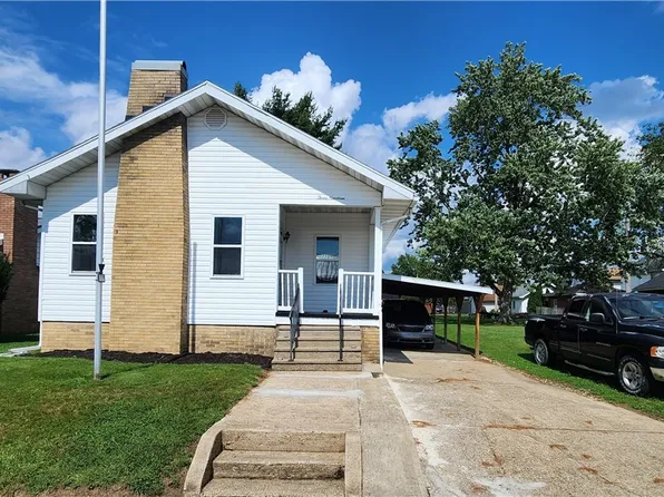 319 Franklin St, Uhrichsville, OH 44683