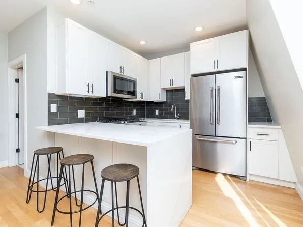 53 Lexington St #3, Boston, MA 02128