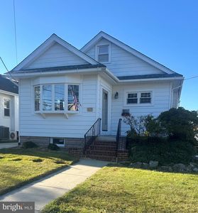 117 E Holly Ave, Oaklyn, NJ, 08107