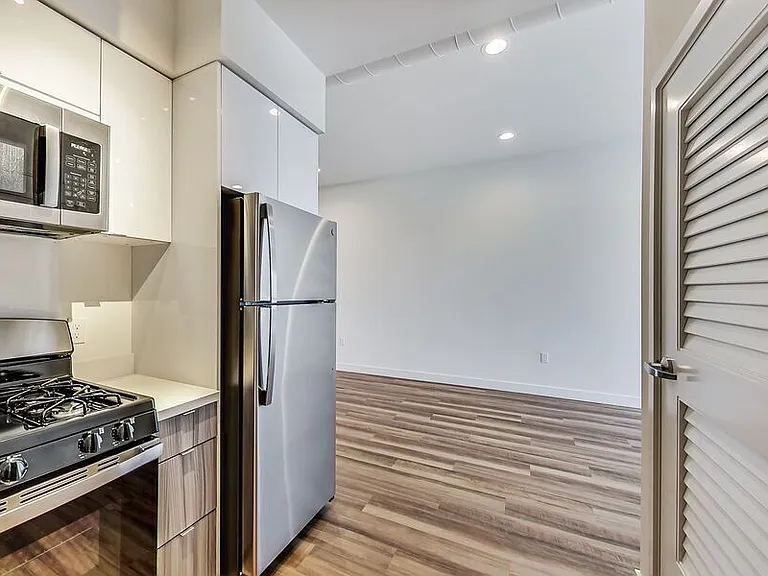 950 Lofts — Photo 67