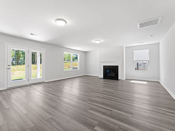 5th image of 112 Braxton Dr