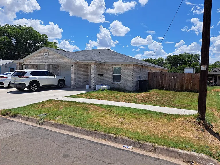 1403 Mulford St #A — Photo 2