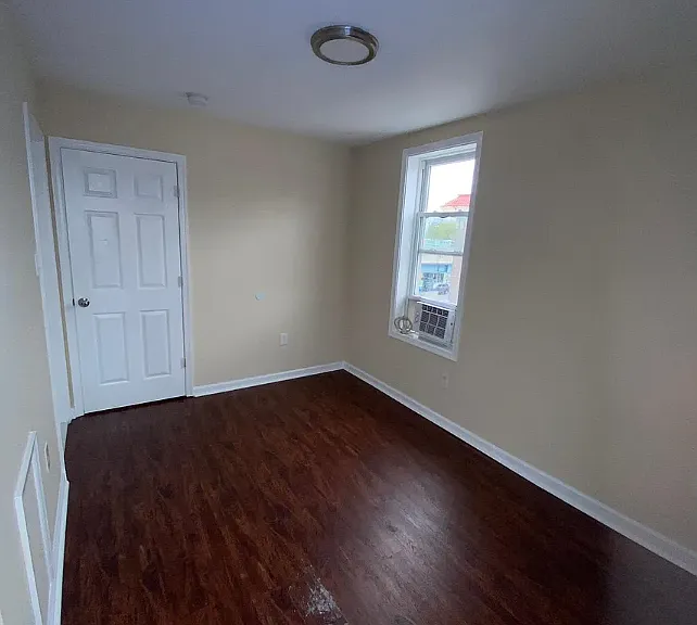 5900 Market St — Photo 4