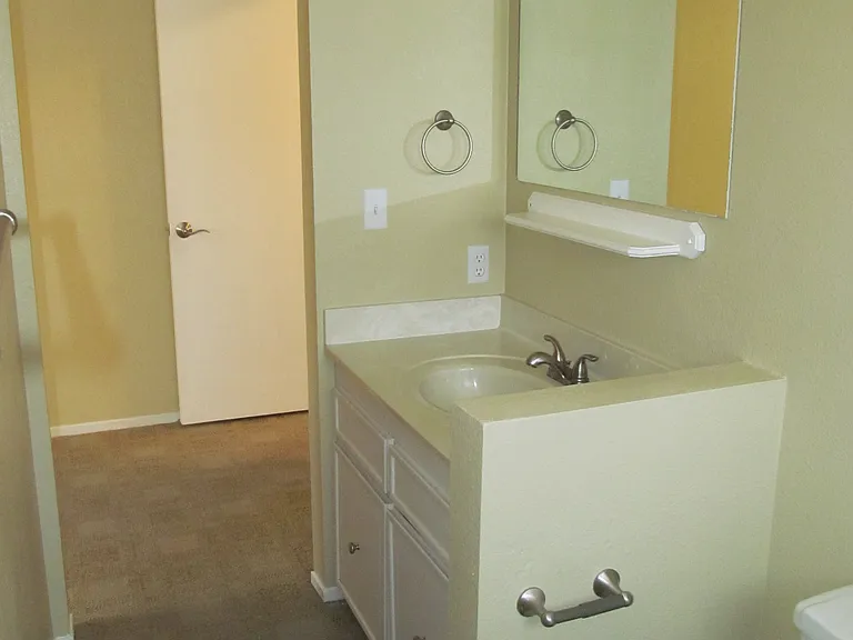 1816 Hermitage Dr — Photo 12