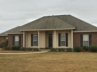 9 Meagan Ct, Deatsville, AL 36022