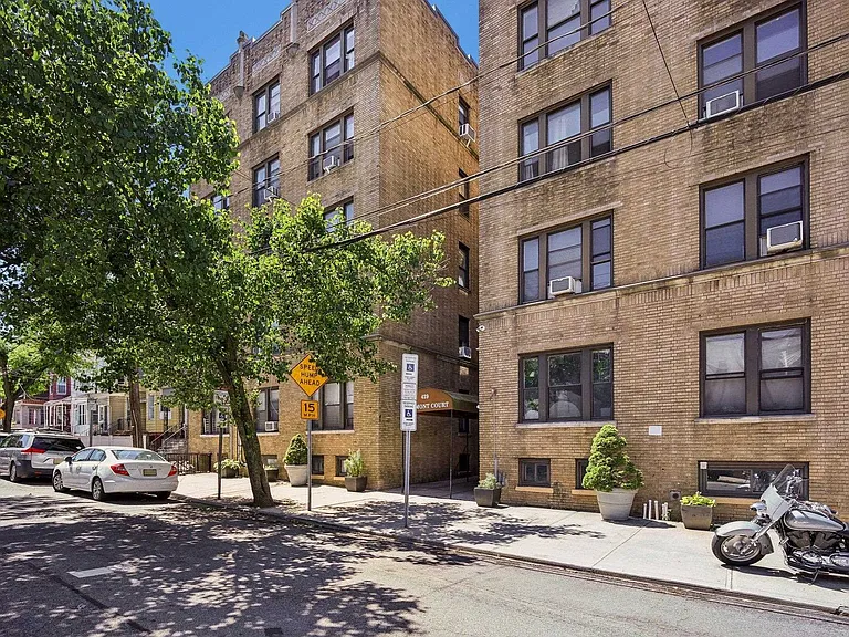 429 Fairmount Ave #104 — Photo 1