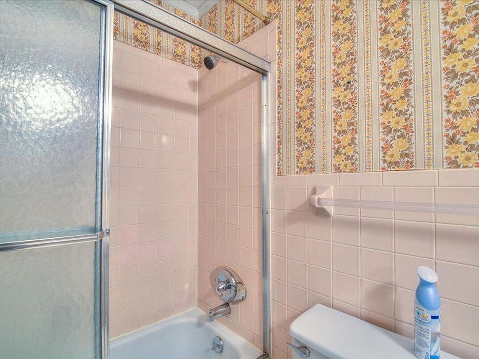 1st image of 1700 Galen Dr
