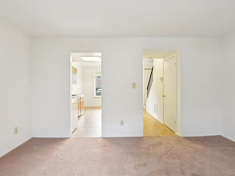 Howard Hills Rental Townhomes and Duplexes — Photo 55
