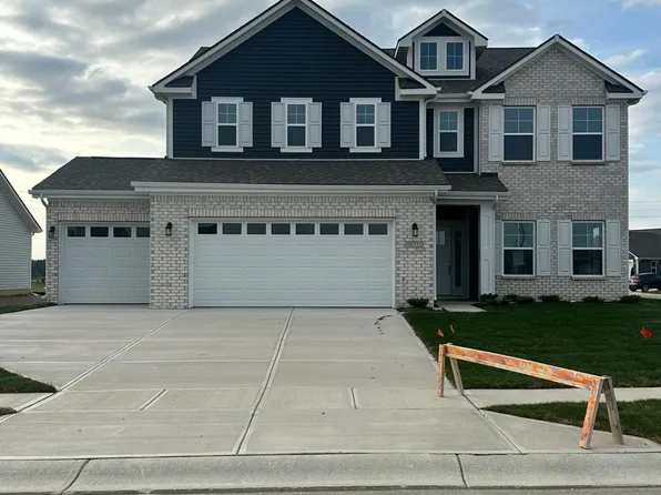10221 Meadow Path Ln, Indianapolis, IN 46239