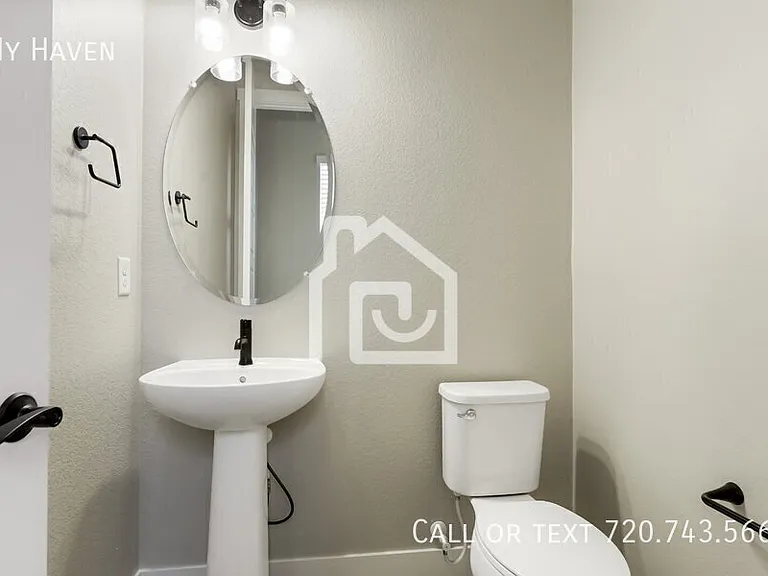 10138 E 62nd Ave — Photo 14