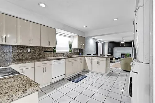 8909 SW 108th Circle Ct #8909 Photo 1