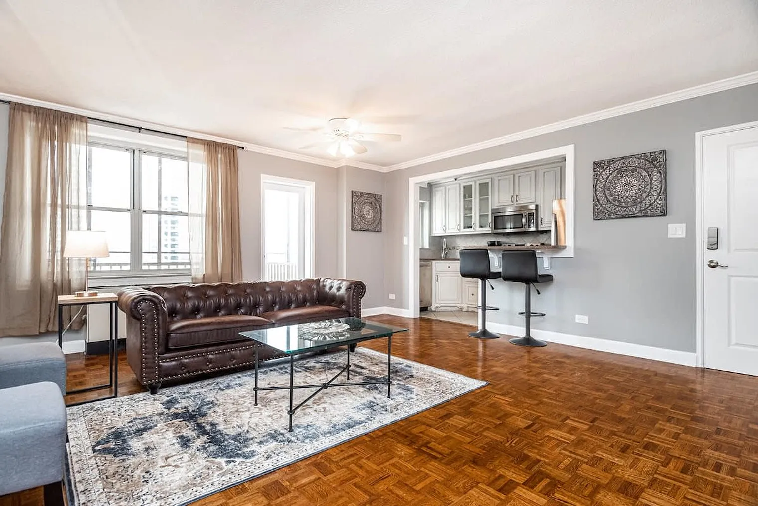 1 bed, 1.0 bath, 538 sqft, $2,867 — Photo 2