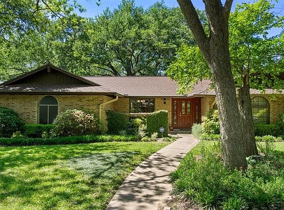 4th image of 9402 Queenswood Dr