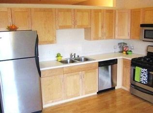 2080 N Commerce St UNIT 215, Milwaukee, WI 53212