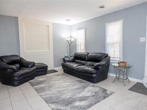 4th image of 2708 Grantwood Ct