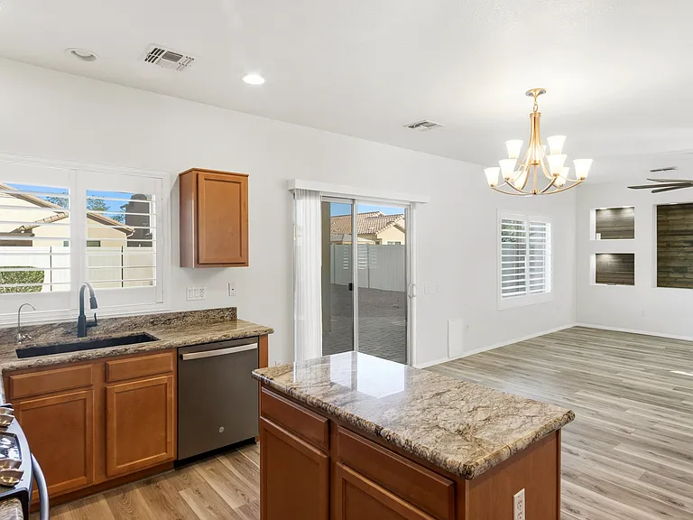 33915 S Colony Dr — Photo 5