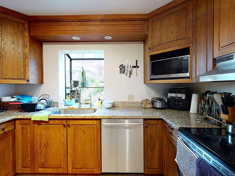 721 W Florentia Pl — Photo 12
