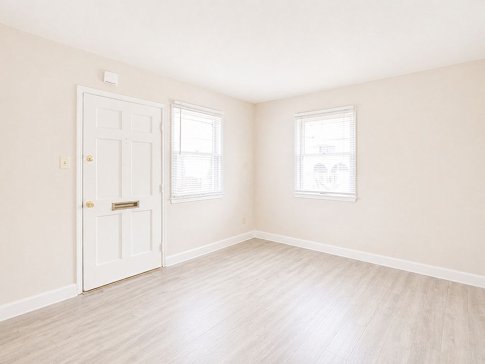 1st image of 3756 Yosemite St
