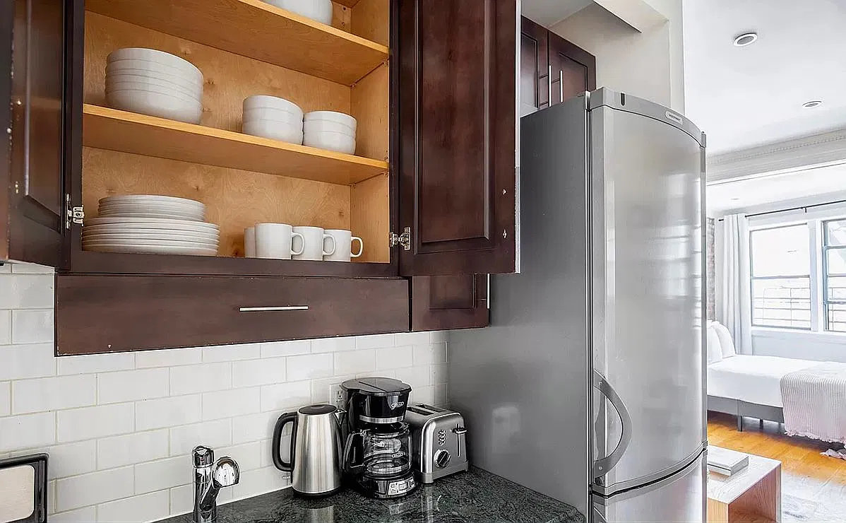535 Hudson Street — Photo 2