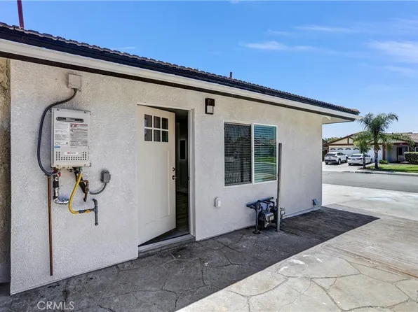 857 S Idyllwild Ave #2, Rialto, CA 92376