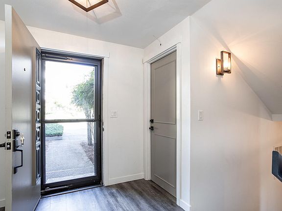 3rd image of 302 Medford Heights Ln