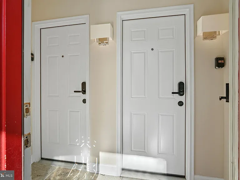 2509 Linden Ave #2 — Photo 5