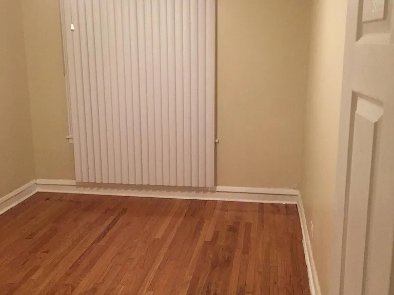 9021 S Justine St — Photo 11