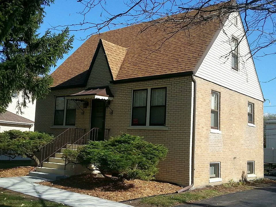 8049 Lorel Ave photo 1