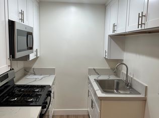 Rives Manor Downey, Downey, CA 90241