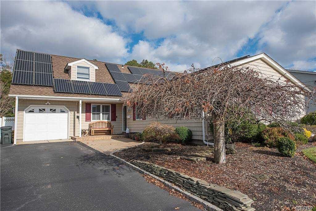 59 Loop Dr, Sayville, NY 11782 Zillow