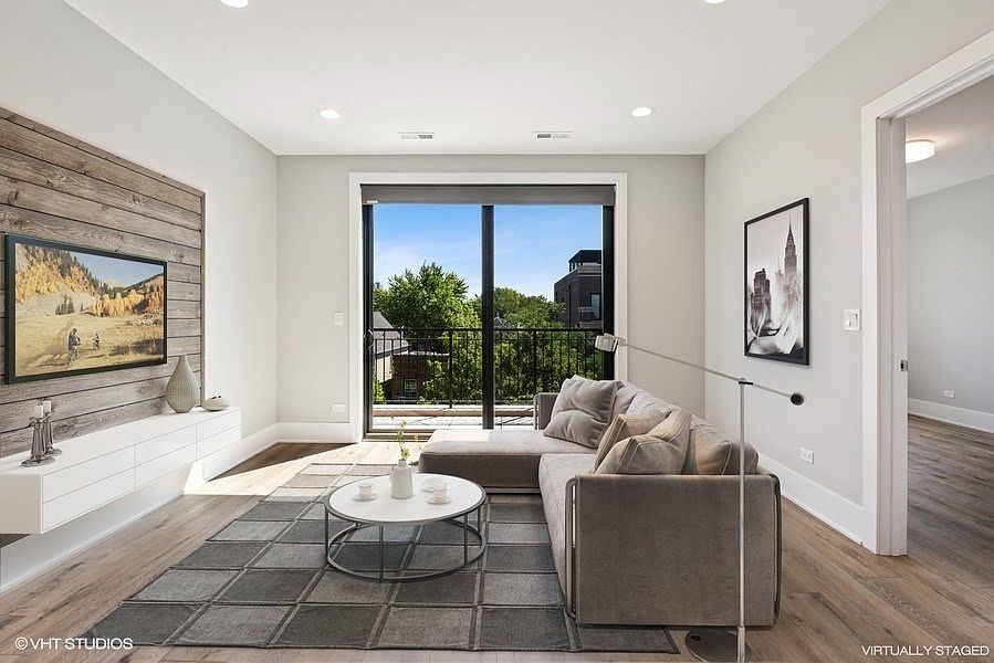 1st image of 3720 N Ashland Ave #401