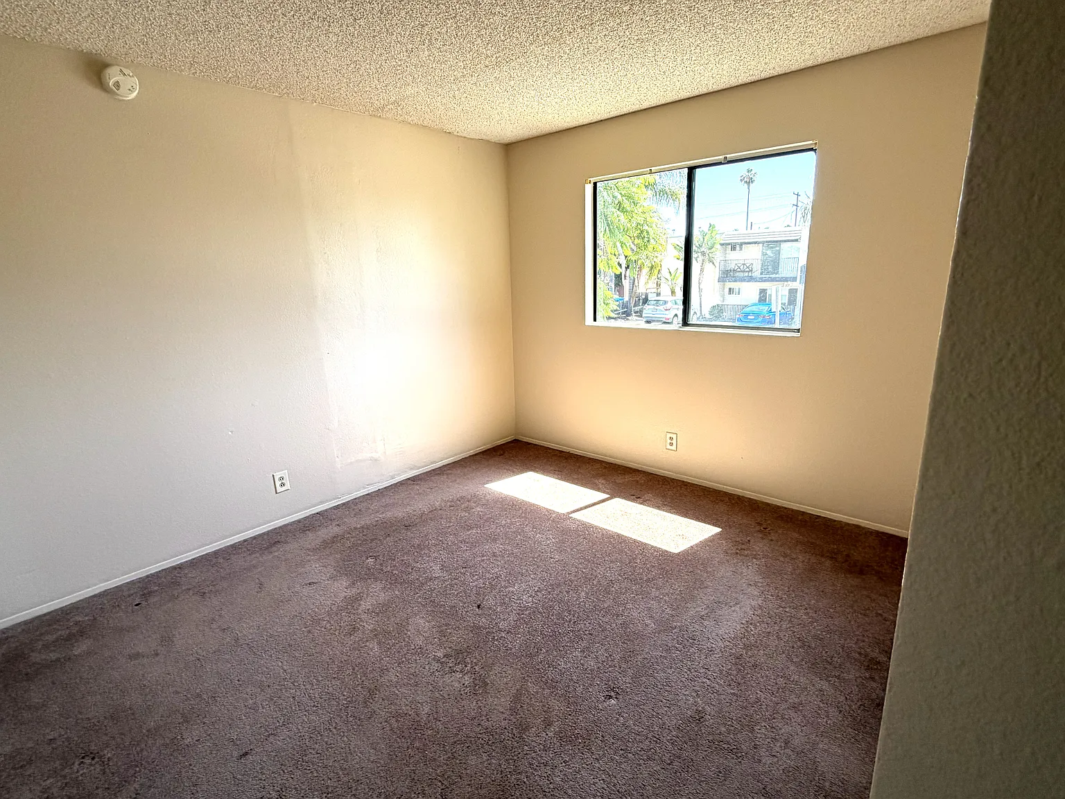 2 bed, 750 sqft, $2,295 — Photo 4
