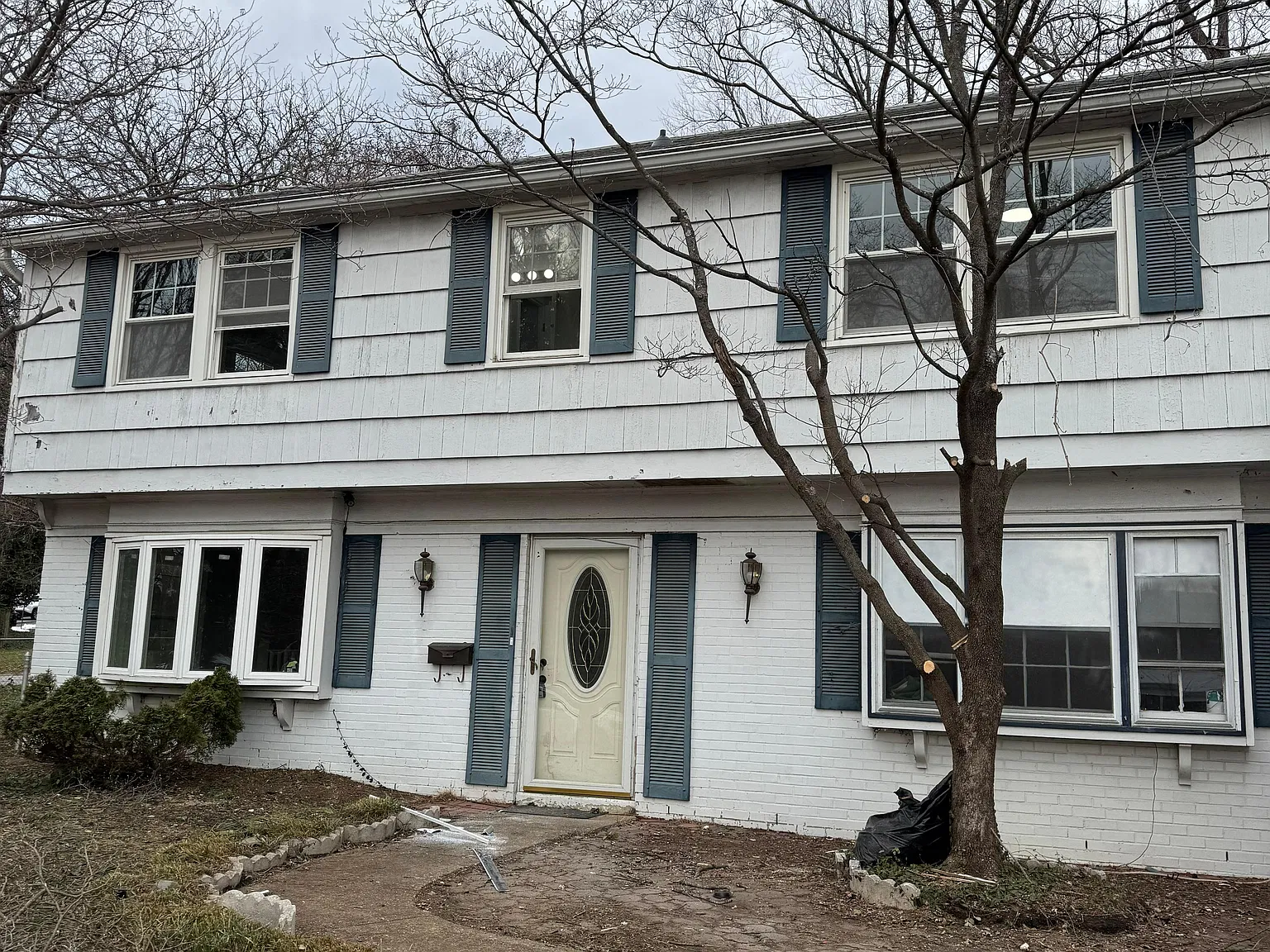 6 bed, 2400 sqft, $4,500 — Photo 3