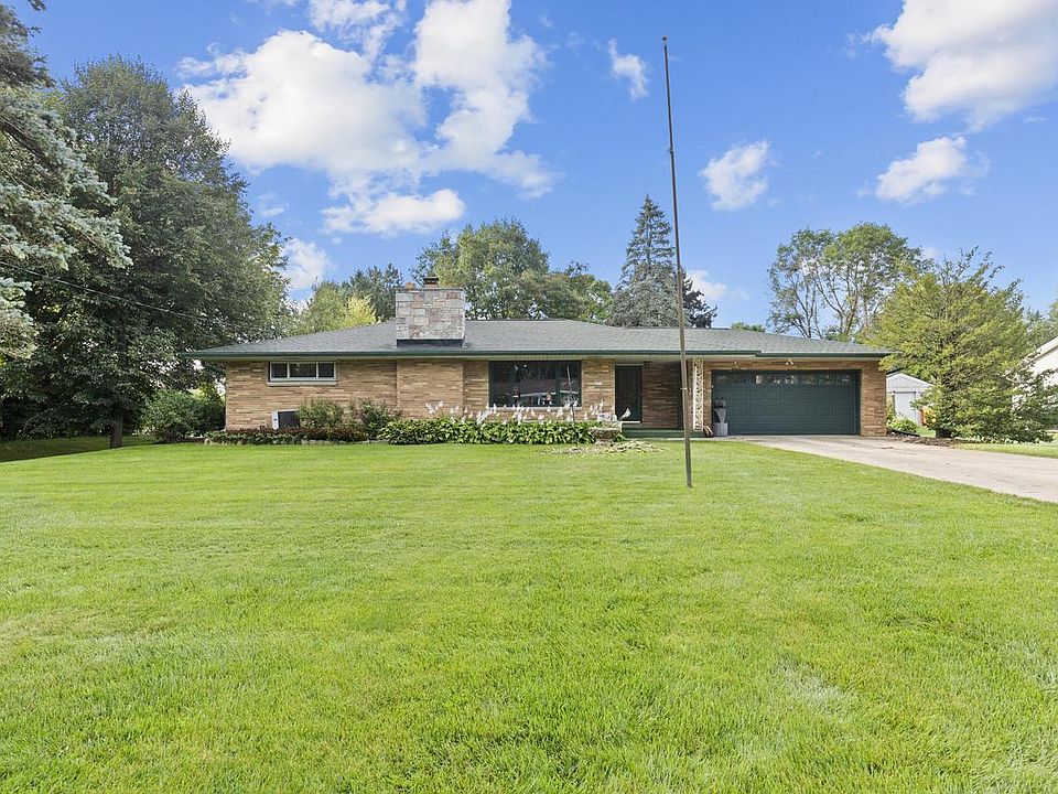 1st image of 9915 W Margaret LANE